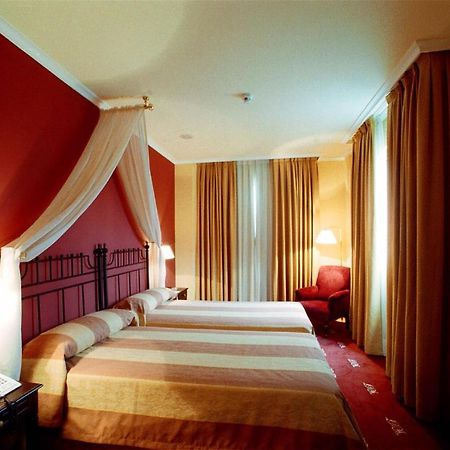 Hotel Fraga Do Eume A Capela Room photo