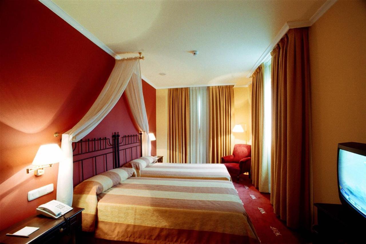 Hotel Fraga Do Eume A Capela Room photo